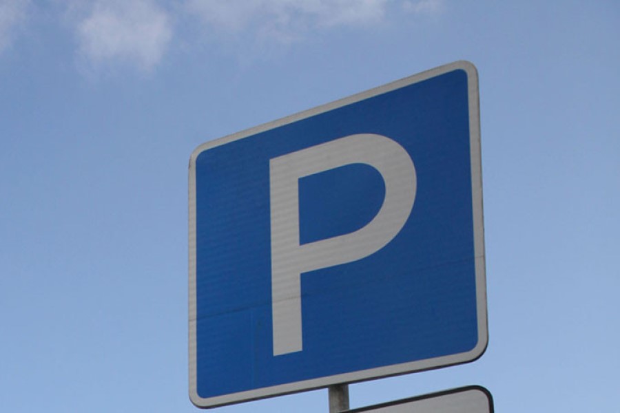 В столице изменилось время работы платных автомобильных парковок