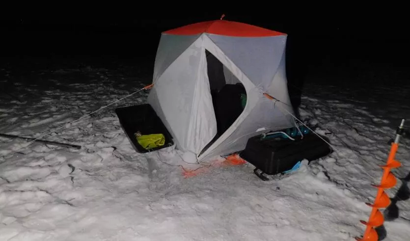 На Вилейском водохранилище рыбаки погибли в палатке