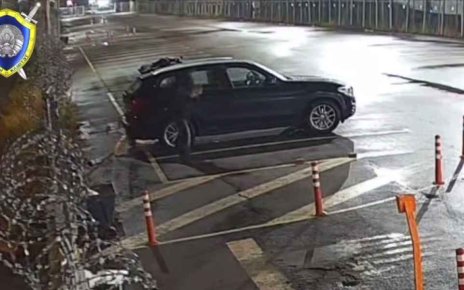 В Минске пьяный подросток повредил BMW