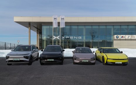 Как на болиде «Формулы-1». В Минске запустили тест-драйвы суперкаров Xpeng