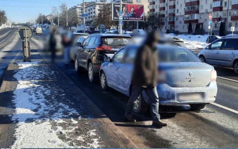 На Партизанском проспекте столкнулись шесть автомобилей