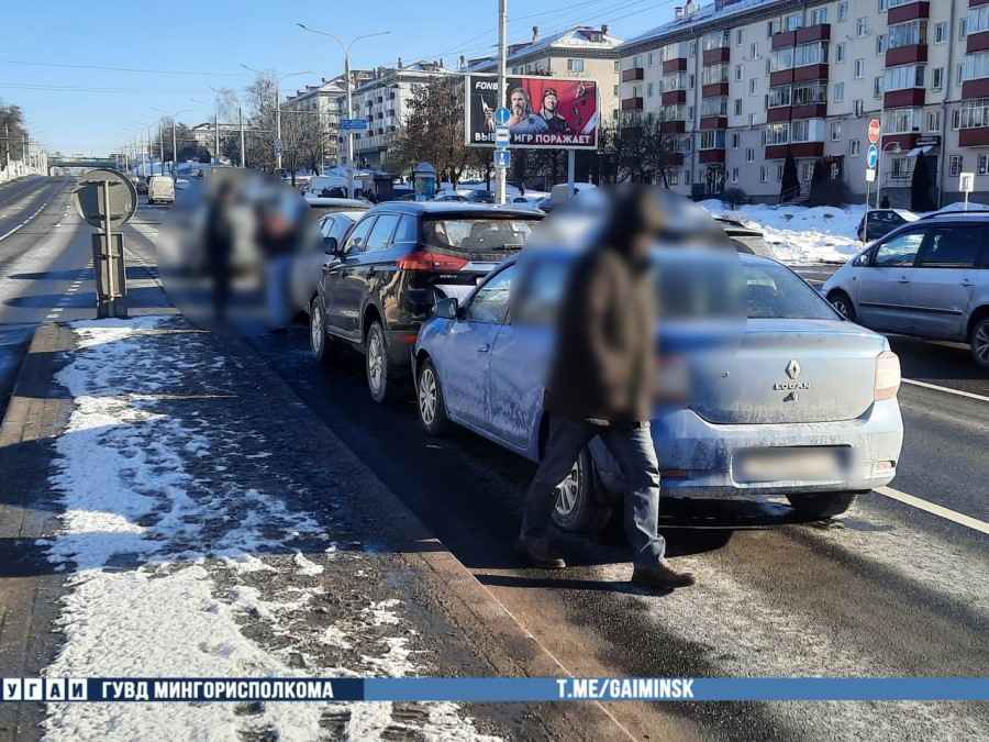 На Партизанском проспекте столкнулись шесть автомобилей
