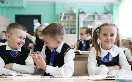 Прием документов для первоклассников в школах Беларуси стартует 12 июня