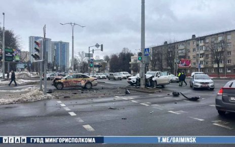 На Чкалова авария с каршерингом из-за проезда на "красный"