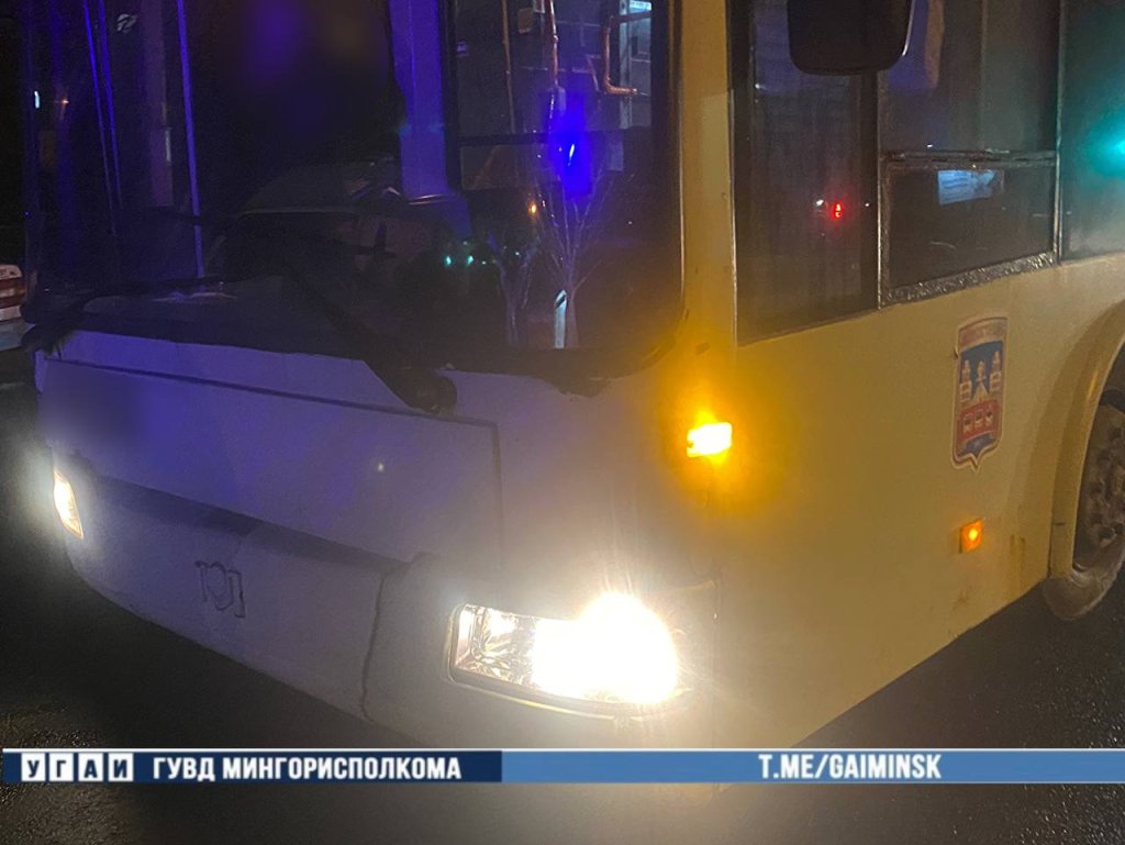 На Гурского троллейбус сбил женщину