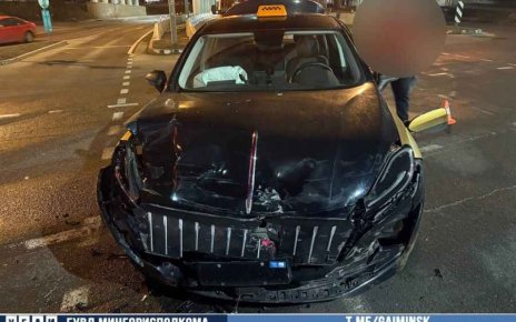 На улице Домашевской авария из-за поворота в запрещенном месте