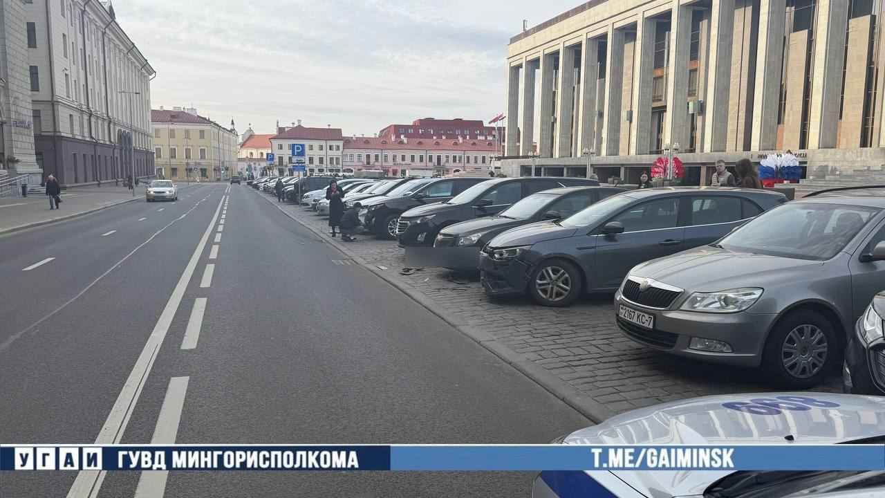 Пьяный водитель повредил семь авто на ул. Энгельса Пьяный водитель повредил семь авто на ул. Энгельса