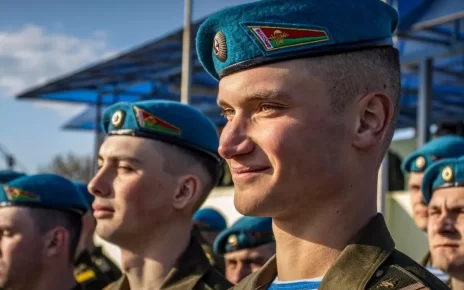 Началось увольнение срочников в запас в Вооруженных силах Беларуси