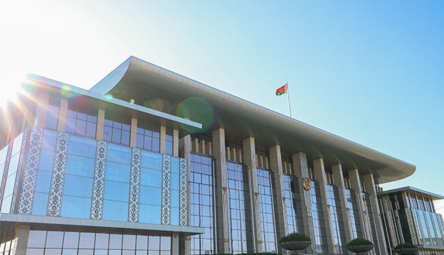 Президент Беларуси провел кадровые перестановки в правительстве