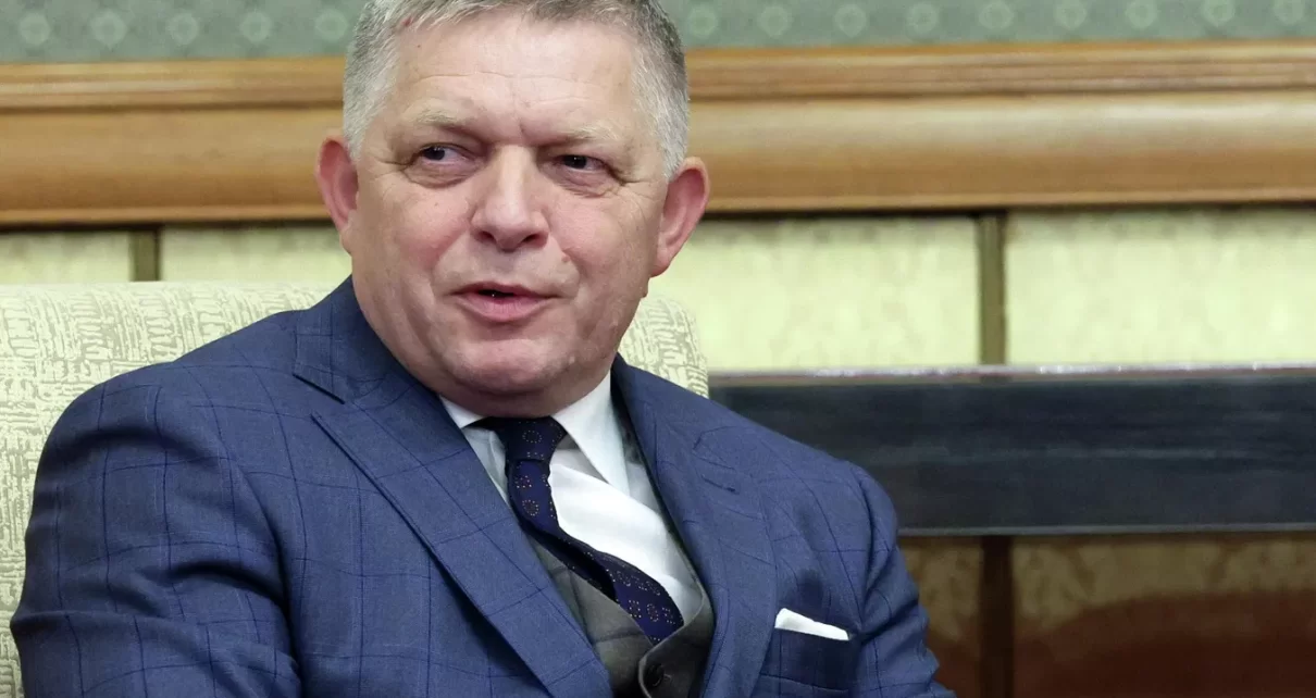 СМИ: Фицо привезет Путину послание от Зеленского