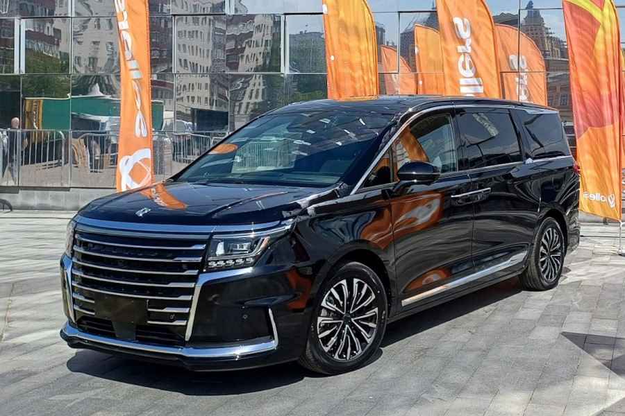 Sollers SP7: Новый уровень роскоши и комфорта в российском минивэне