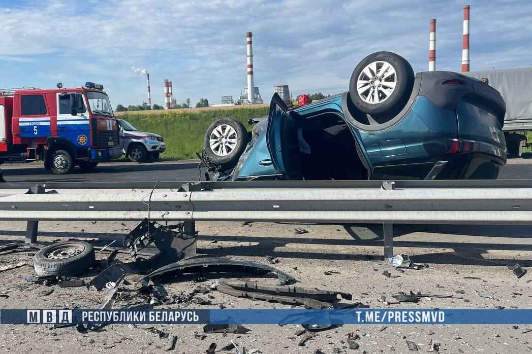 Женщина и годовалый ребенок погибли в ДТП на трассе М-6 в Гродненской области Женщина и годовалый ребенок погибли в ДТП на трассе М-6 в Гродненской области