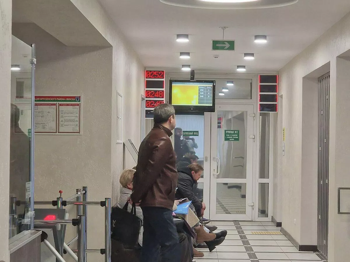 Службы 'одно окно' переведут в торговые центры Службы 'одно окно' переведут в торговые центры