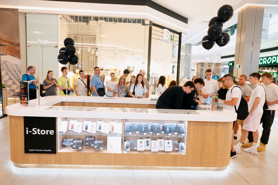 В ТРЦ Palazzo с очередями открылся первый островок i‑Store
