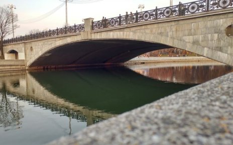 Почти на два месяца закроется мост через Свислочь в районе парка Горького