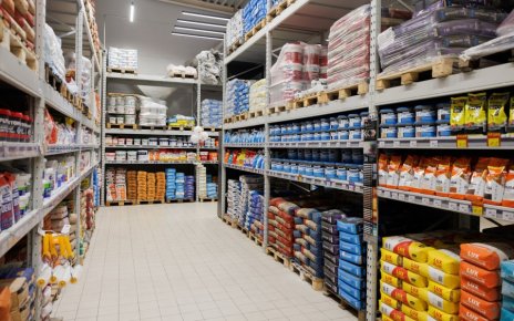 В ОМА проводят распродажи и продают товары по Халве на 20 месяцев