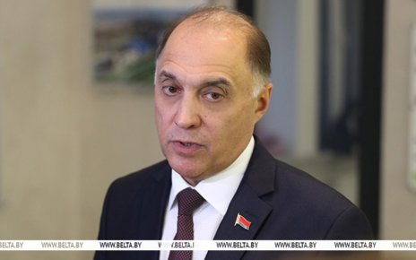 «Воздержитесь от поездок в Россию»: Александр Вольфович предупредил белорусов об опасности приграничных регионов