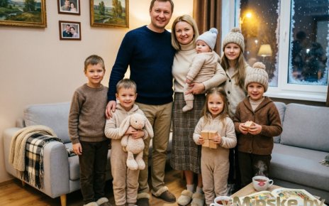 В Беларуси стартовал прием заявлений на школьные выплаты для многодетных семей