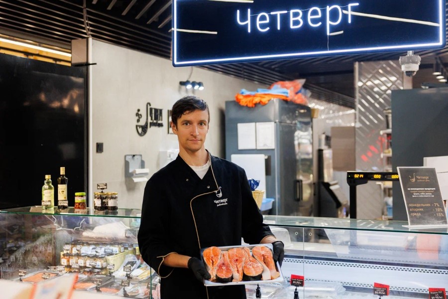 Рыбный островок «Четверг» с морепродуктами и готовыми блюдами пришел в Green