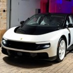 Электрокар Ferrari Luce продали за 40 млн долларов на аукционе Электрокар Ferrari Luce продали за 40 млн долларов на аукционе