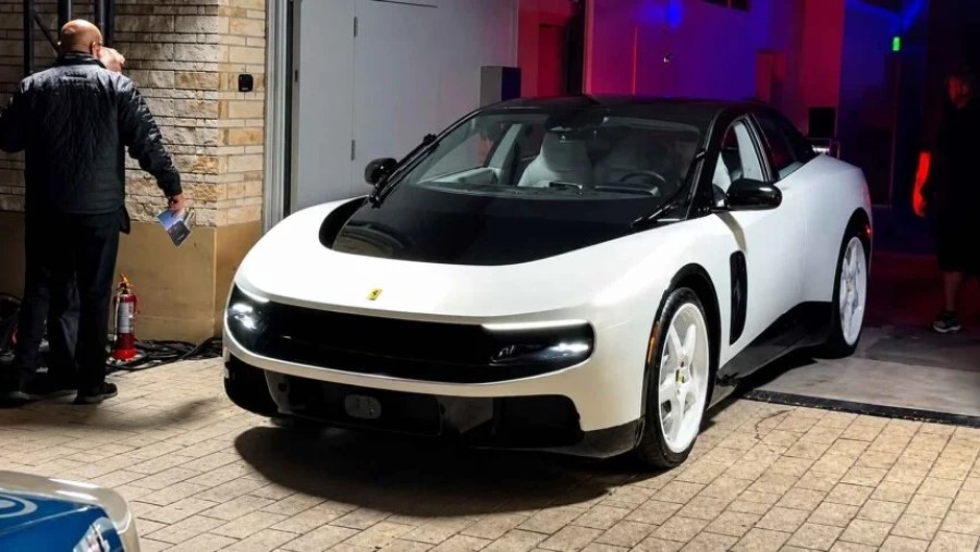 Электрокар Ferrari Luce продали за 40 млн долларов на аукционе