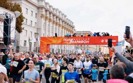 Людей ни конца ни края. По центру Минска пробежали десятки тысяч человек