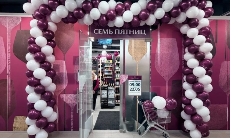 В Минске в ЖК «Левада» открыли магазин с деликатесами, напитками и сладостями по суперценам