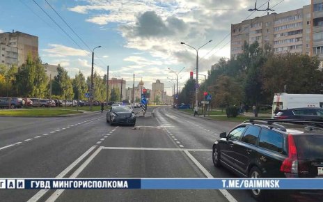 ДТП в Сухарево на Шаранговича - Kia столкнулась с Tesla, пострадал ребенок