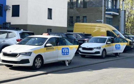 «Такси 135» сделало фиксированные тарифы для пассажиров