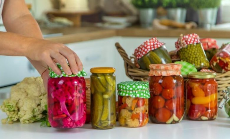 Покупка закаток и продуктов с рук может быть опасной для здоровья