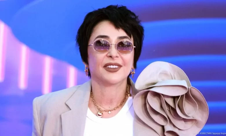 Лолита рассказала, что поддерживает форму ради дочери