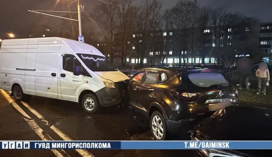 На Харьковской ДТП с участием четырех автомобилей